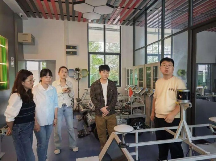 貴陽市知識產(chǎn)權(quán)保護中心深入貴州交通職業(yè)大學(xué)開展調(diào)研，共促工程技術(shù)與試驗發(fā)展